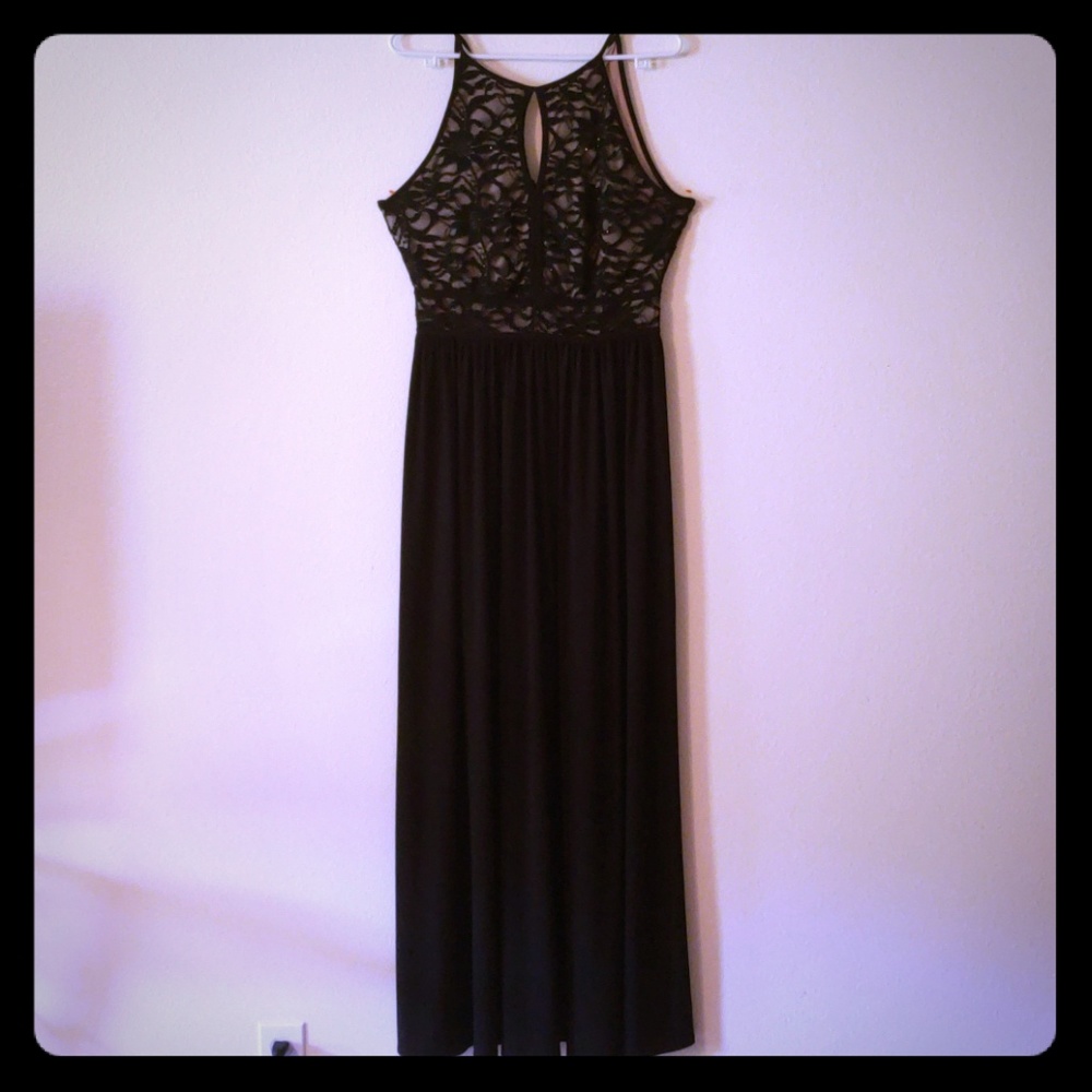 David's Bridal special occasion black dress / Prom